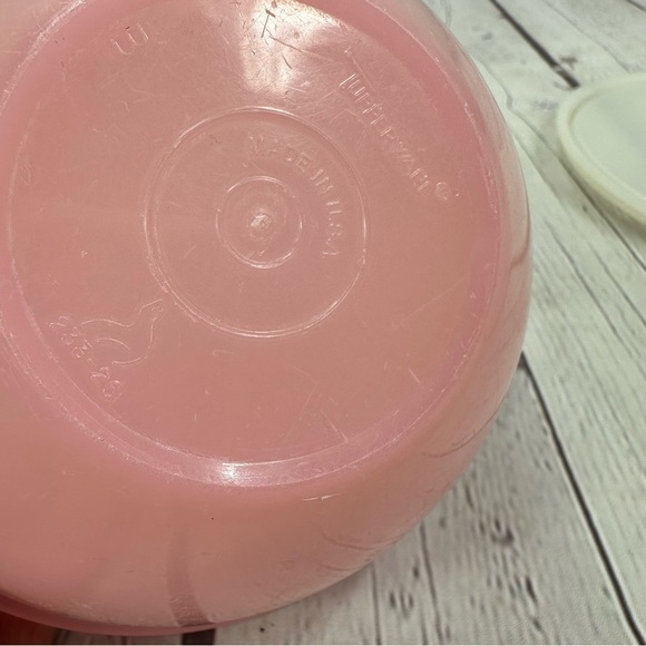 vintage Tupperware Light Pink wonderlier 5.5" Bowl with seal "B" - Picture 7 of 11